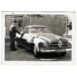Fotografía antigua de coche...
