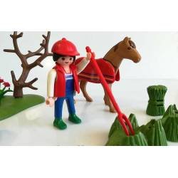 Playmobil granjera con caballo