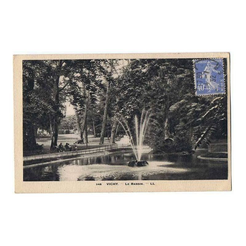 Postal de Francia. Vichy. Le Bassin. Escrita y circulada 1932. Levy et Neurdein Nº 348