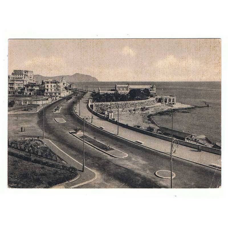 Postal de Genova, Italia. Corso Italia e Lido d'Albaro. Circulada 1950