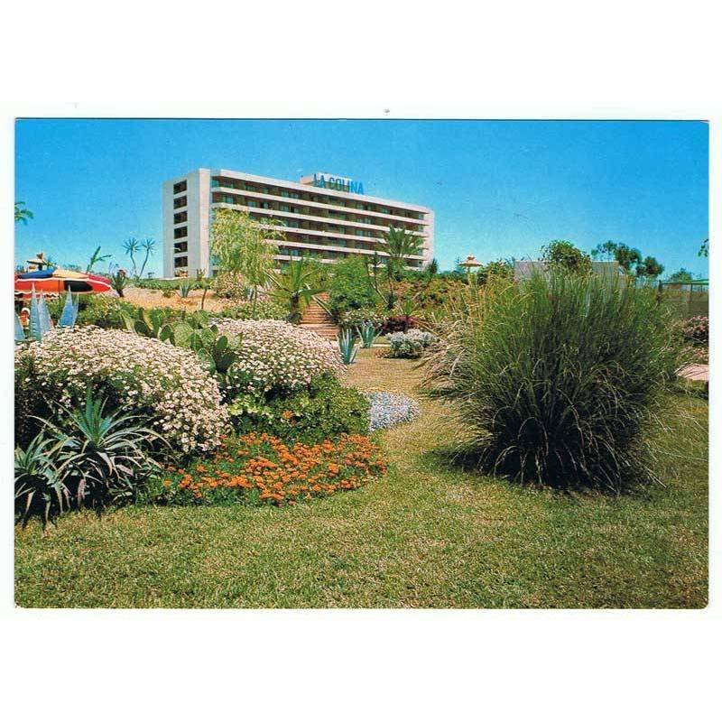 Postal del Conjunto Residencial La Colina, Torremolinos. Edificio Malagueña desde el jardín bajo