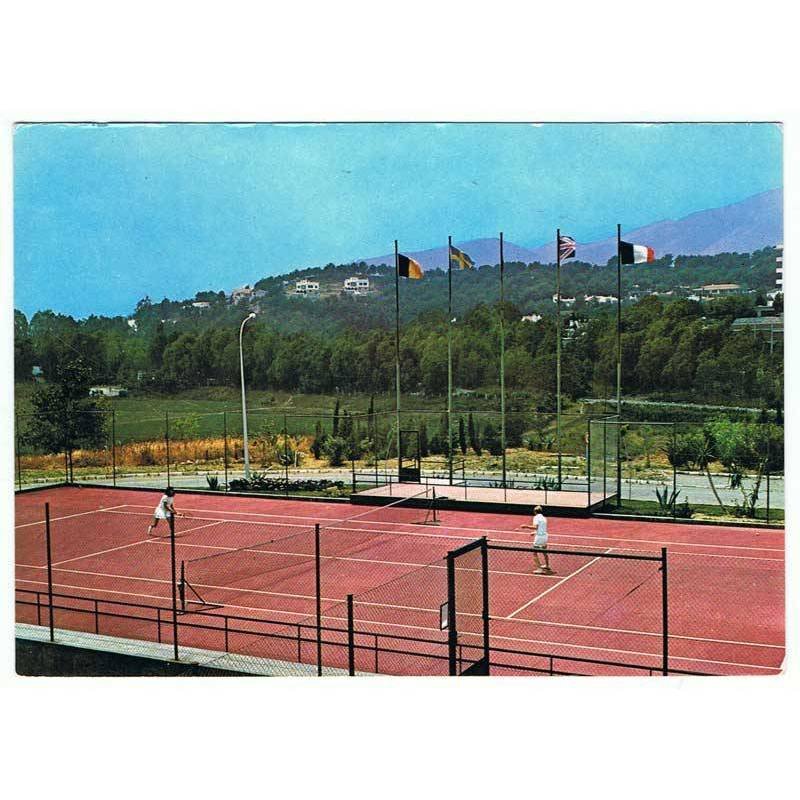 Postal del Conjunto Residencial La Colina, Torremolinos. Una de las pistas de tenis. Ed. Cinefilm