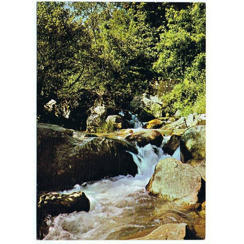 Postal de Piedralaves, Avila. Garganta Nuño Cojo El Chorrerón. Ed. Vistabella. Sin circular