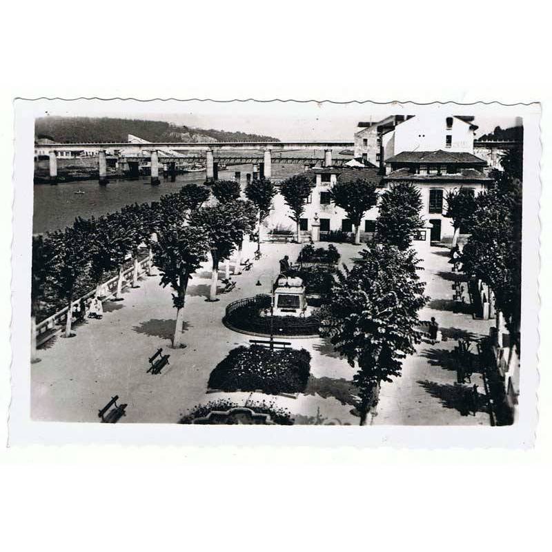 Postal de Navia, Asturias. Parque de Campoamor. Ed. Arribas. Escrita 1961