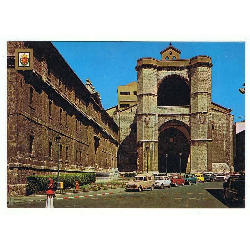 Postal de Valladolid. San Benito y fachada Patio Herreriano. Escudo de Oro. Sin circular