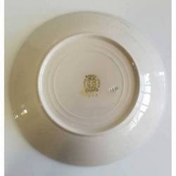 Antiguo plato llano de porcelana china opaca de La Ibero Tanagra de Santander