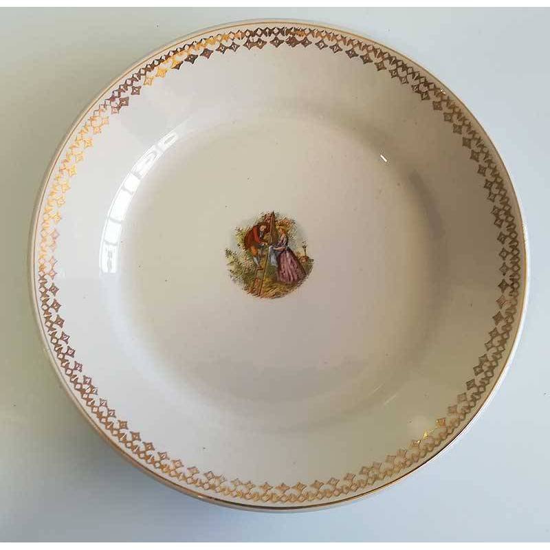 Antiguo plato llano de porcelana china opaca de La Ibero Tanagra de Santander