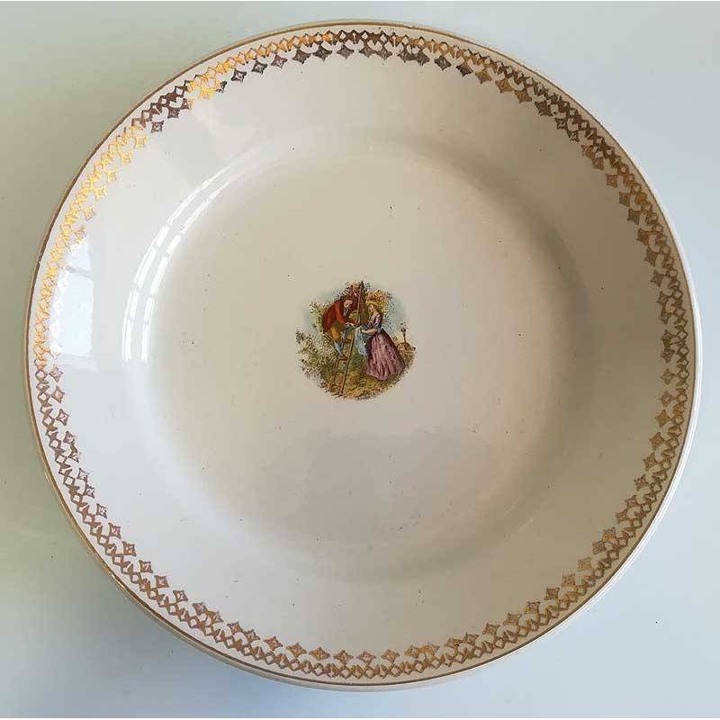 Antiguo plato llano de porcelana china opaca de La Ibero Tanagra de Santander