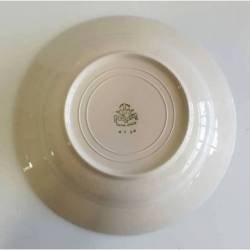 Antiguo plato hondo de porcelana china opaca de La Ibero Tanagra de Santander