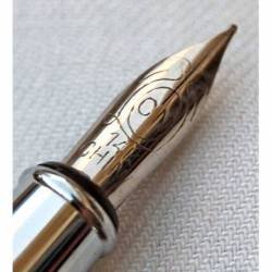 Pluma estilográfica lacada tipo carey con plumin de 14k