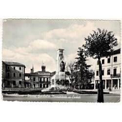 Postal Italia. Montebelluna. Piazza Garibaldi. Monumento ai Caduti No. 4696