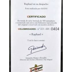 Raphael en su despacho. Fotografía tirada limitada colección Archivo Histórico San Miguel