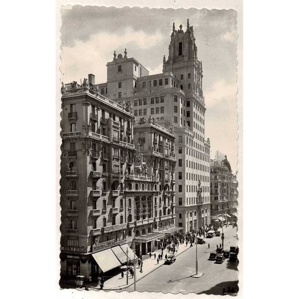 Postal Madrid. Avenida de José Antonio y La Telefónica No. 18