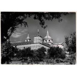 Postal Madrid. El Escorial. El Monasterio desde la Huerta No. 9