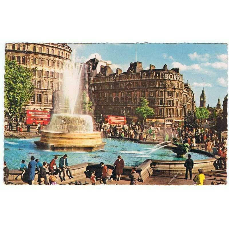 Postal Trafalgar Square, Whitehall and Big Ben, London. Escrita y circulada sin sello. 1965