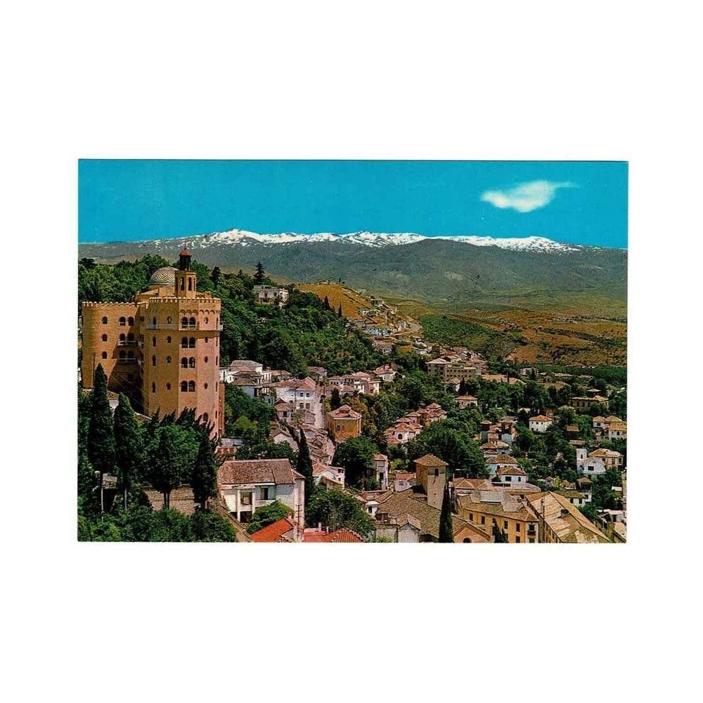 Postal Granada. Vista parcial y Sierra Nevada. No 1251