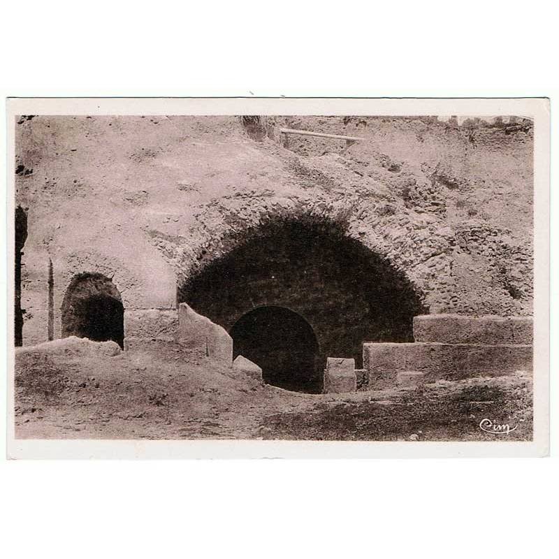 Postal Túnez. Ruines de Cathage - La Fontaine aux Mille Amphores