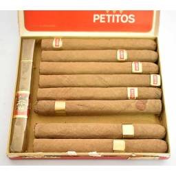 Caja de cigarrillos holandeses Agios Petitos con 8+1 de 10 unidades