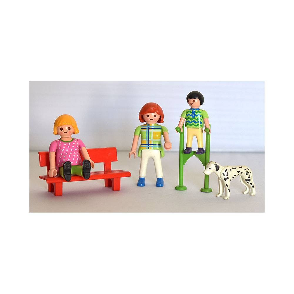 Playmobil. Mamás y niño en el parque