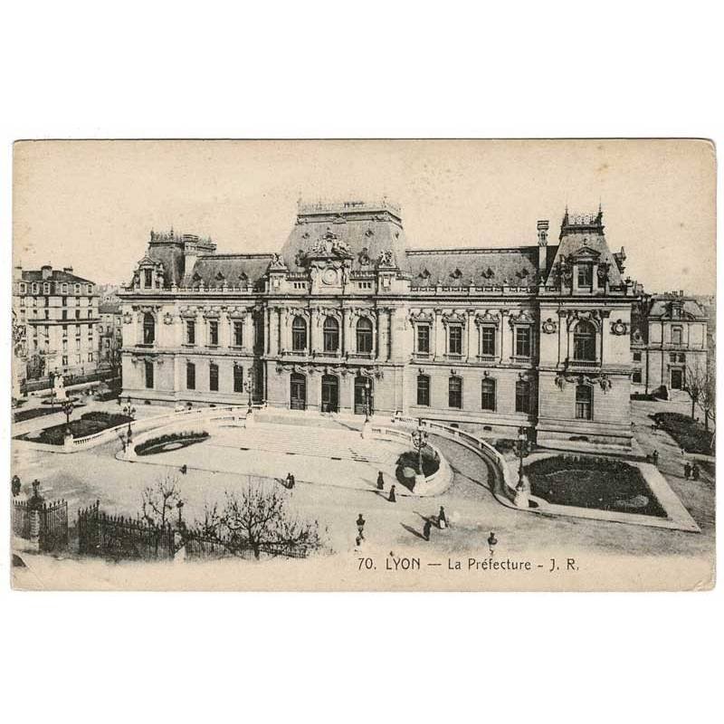 Postal Francia. Lyon. La Préfecture No. 70