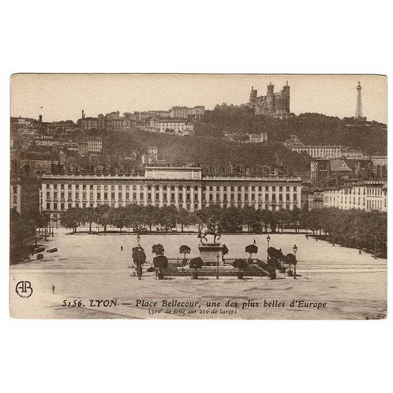 Postal Francia. Lyon. Place Bellecour, une des plus belles d'Europe No. 5156