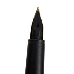 Pluma estilográfica negra Senator
